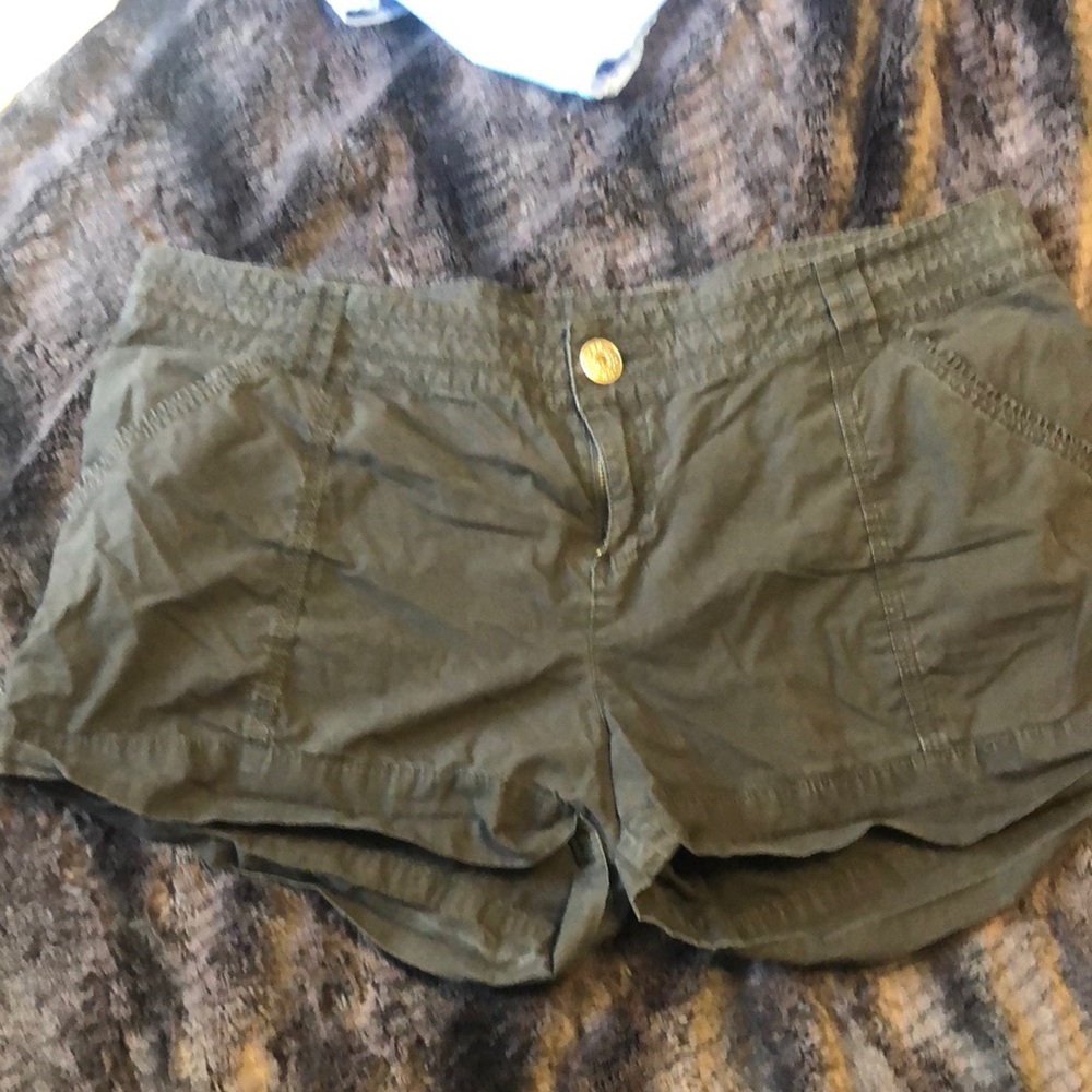 Guess black shorts sze 34